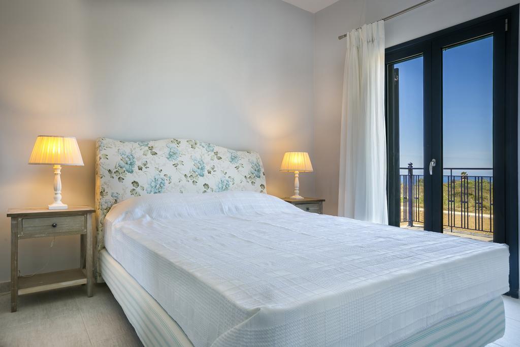 Seirios Luxury Villa 스보로나타 외부 사진