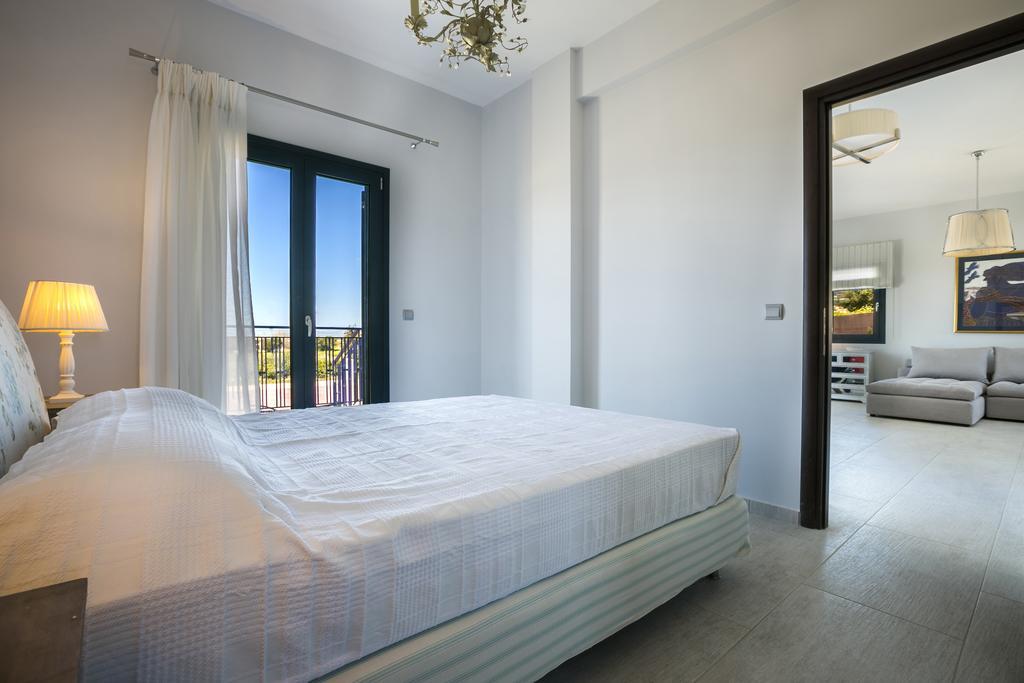 Seirios Luxury Villa 스보로나타 외부 사진